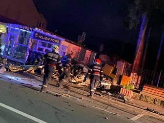 BMW-ul auriu al lui Alin, un morman de fiare. Foto: ISU Bistrița Năsăud