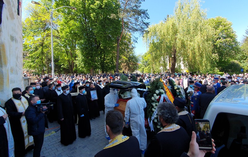 Dublă măsură la  înmormântările pacienţilor cu COVID. Derogare specială de la Arafat pentru funeraliile ÎPS Pimen: „Fiind o personalitate bisericească, n-ai cum să nu accepți”