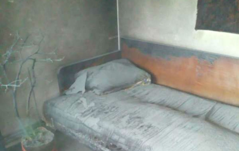 UPDATE/Un bărbat din Reghin și-a ucis soția, apoi i-a incendiat casa, imediat după ce s-a pronunțat divorțul. Soacra lui a fost rănită, dar a murit la spital