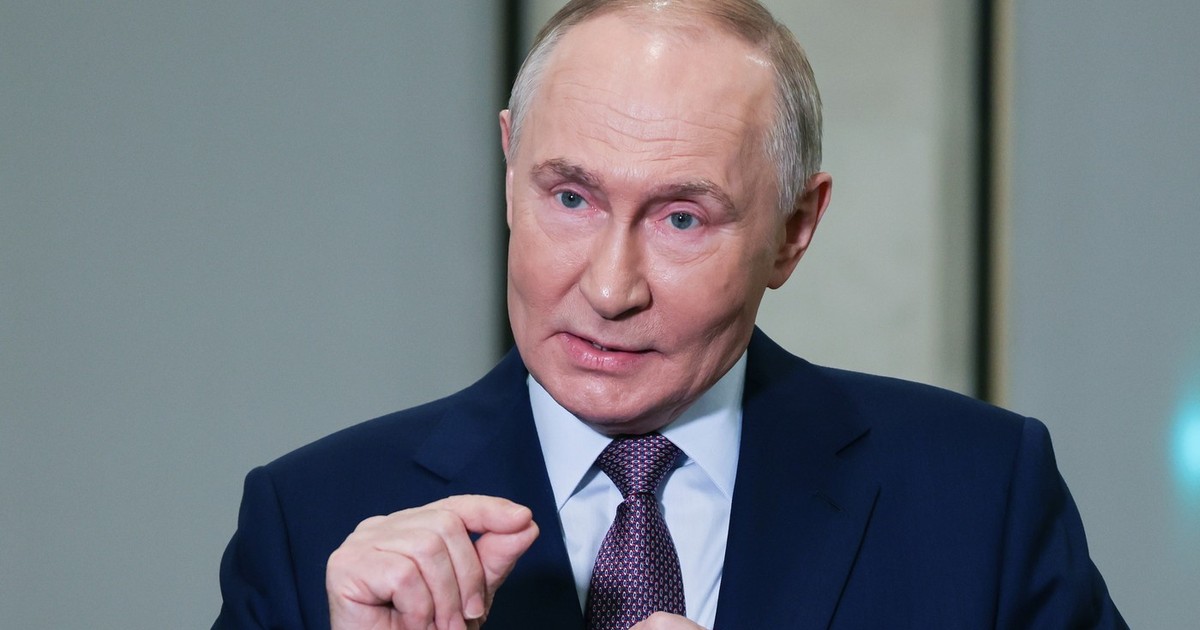 Vladimir Putin într-o conferință de presă după o întâlnire la Societatea Geografică Rusă Foto: Profimedia