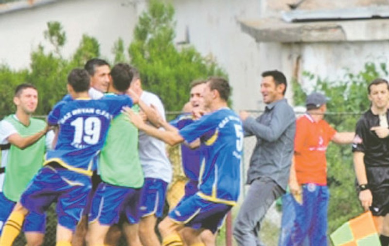 "I-am bătut cu echipa a doua"
