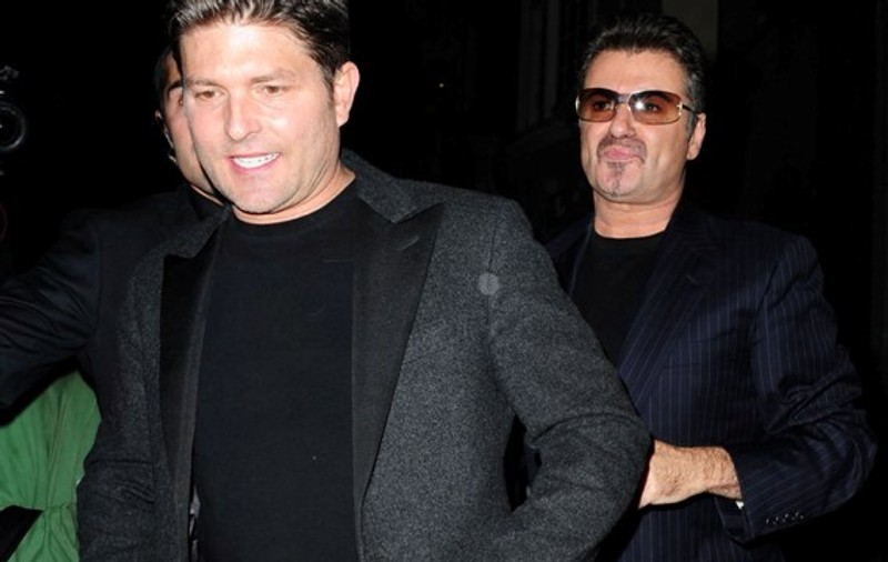 George Michael s-a despărţit de iubit. ”Îl iubesc pe Kenny foarte mult”