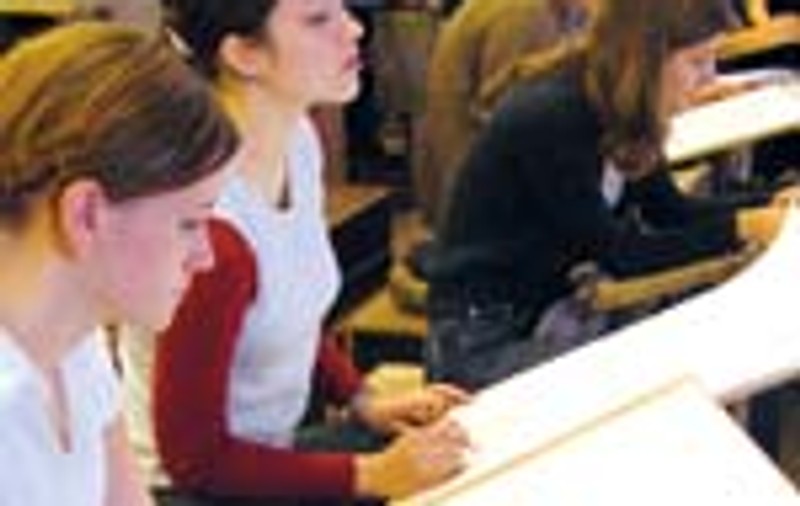 Studentii care-si fac firma nu platesc taxe