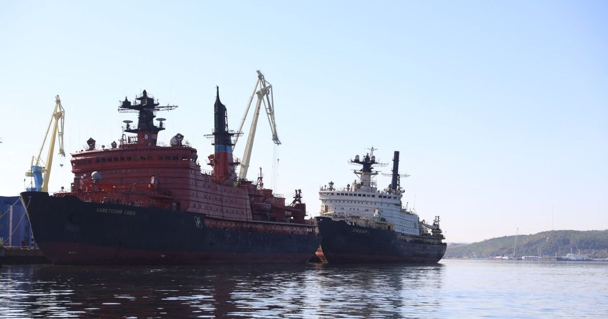 Vas petrolier pe mare