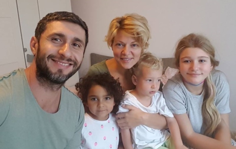Dana Nălbaru și Dragoș Bucur s-au întors acasă, după o lună petrecută în Amsterdam