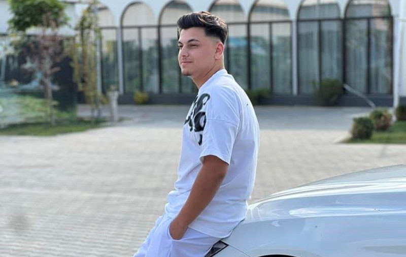 Tânărul care conducea mașina în care el și un adolescent de 15 ani au murit, la Rătești, avea permisul suspendat pentru viteză. 21 de sancțiuni rutiere în doi ani