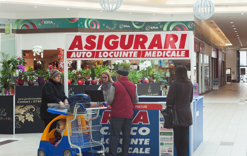 Când, în urma controlului, statul nu descoperă o escrocherie, cum sunt cele de pe piața RCA, de fapt, o legitimează