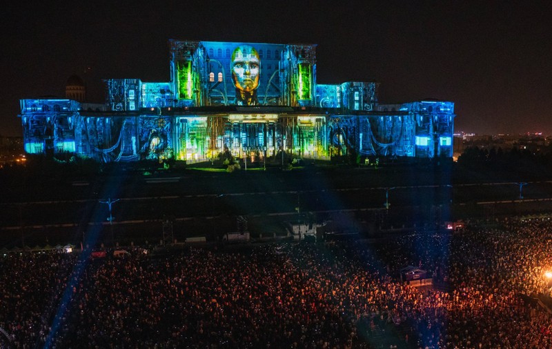 565 de ani de București. Evenimente speciale în Piața Constituției: 3D video mapping, concerte live și zone de street food