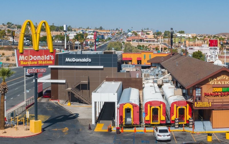 Unul dintre cele mai neobișnuite restaurante McDonald's din lume a fost construit în patru vagoane de tren: „ E locul meu preferat din toate timpurile”