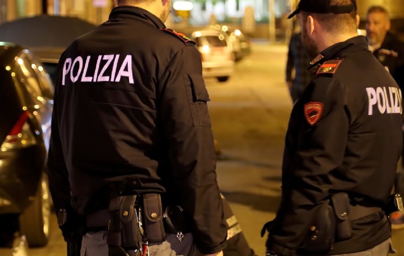 Diamant de 26 de carate, de 300.000 de euro, furat dintr-o casă din Napoli, după ce hoții au adormit victimele