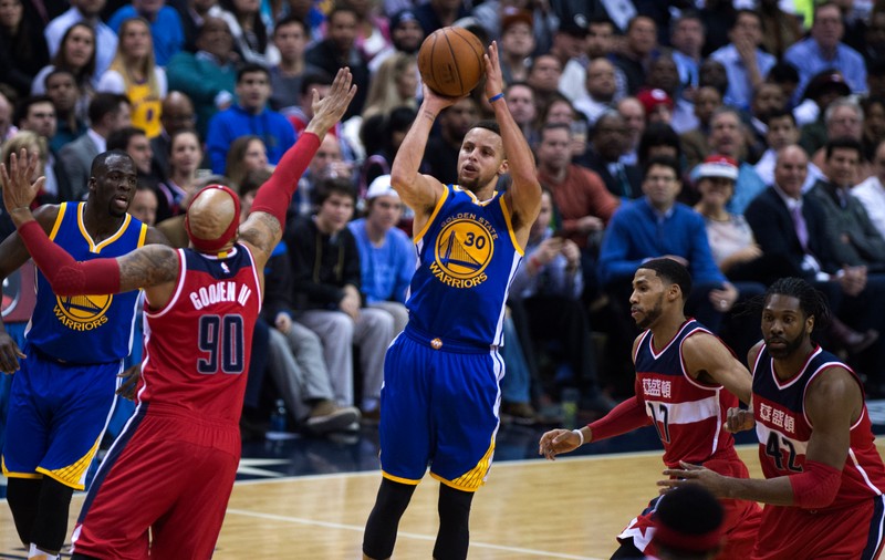 Curry, prestație stratosferică: 51 de puncte într-un singur meci! VIDEO