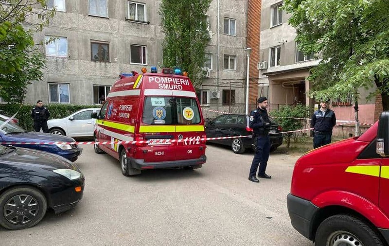 O tânără a murit după ce a căzut de la etajul 1 al unui bloc din Târgu Jiu