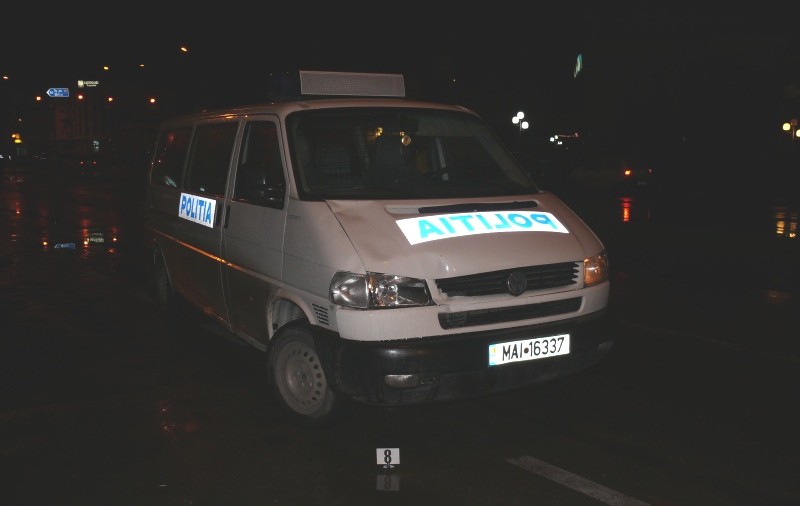 Un adolescent, lovit mortal de maşina poliţiei