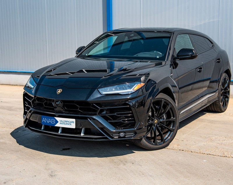 Statul vinde la licitație mașini de lux confiscate: un Lamborghini Urus, un G Class, un BMW M850 și un Lamborghini Huracan