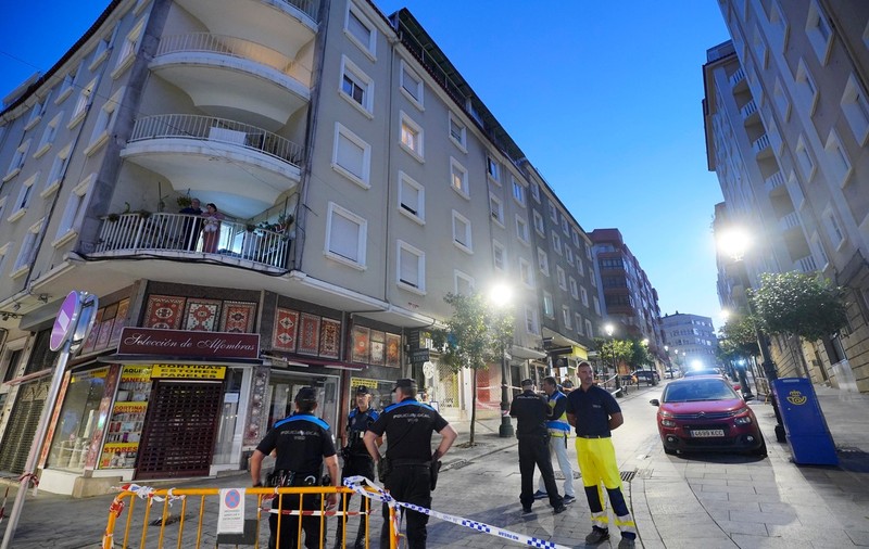 Spania: Patru persoane, printre care trei copii, au murit în urma unui incendiu izbucnit într-un bloc din Vigo