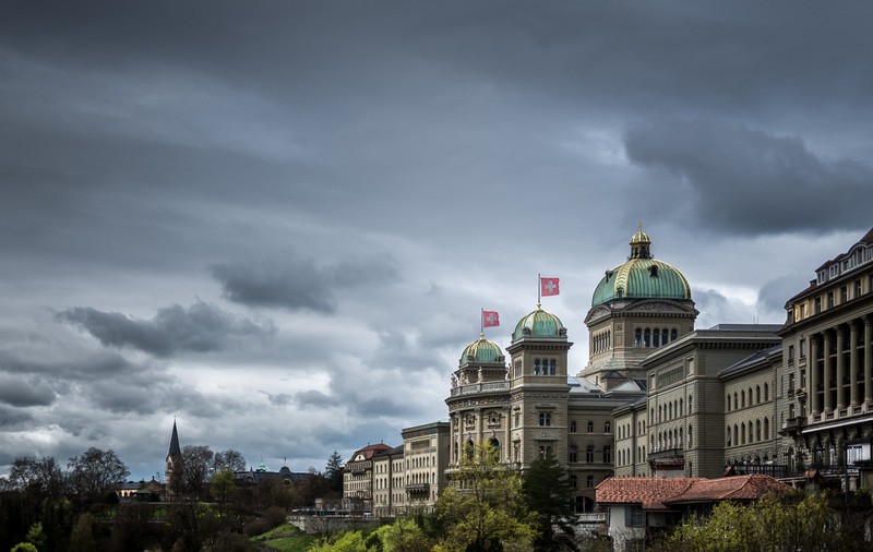 Parlamentul Elveției a votat interzicerea afișării svasticii, în încercarea de a elimina simbolurile extremiste pe fondul creșterii antisemitismului