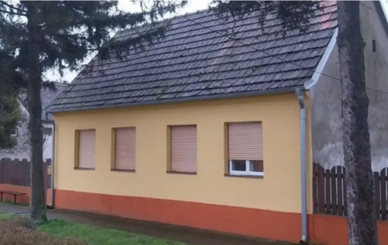 Casă de 85 mp cu teren de 1.800 mp, scoasă la vânzare cu doar 25.000 de euro într-o țară vecină cu România