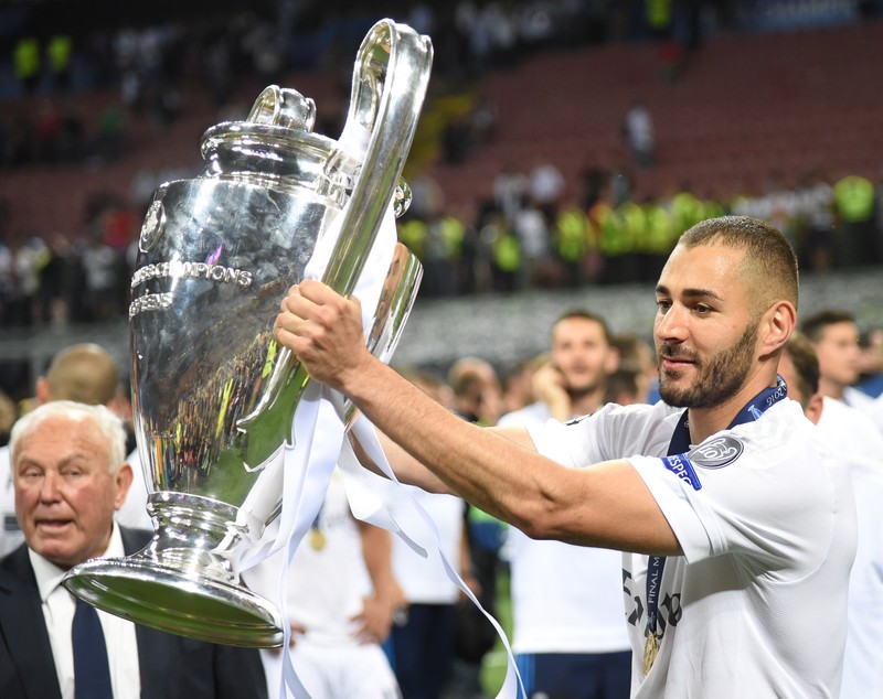 EXCLUSIV. Libertatea a fost la clubul care l-a format pe Karim Benzema, ”prințul din Bron”: ”Sex-tape-ul i-a distrus părinții. Iertați-l și rechemați-l la națională!” | FOTO&VIDEO