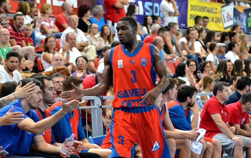 Martin Zeno e de neoprit pe drumul spre un nou titlu cu CSM Oradea! Ce motto are, care e ”slăbiciunea” lui și cum e să stai departe de copilul tău | EXCLUSIV&FOTO