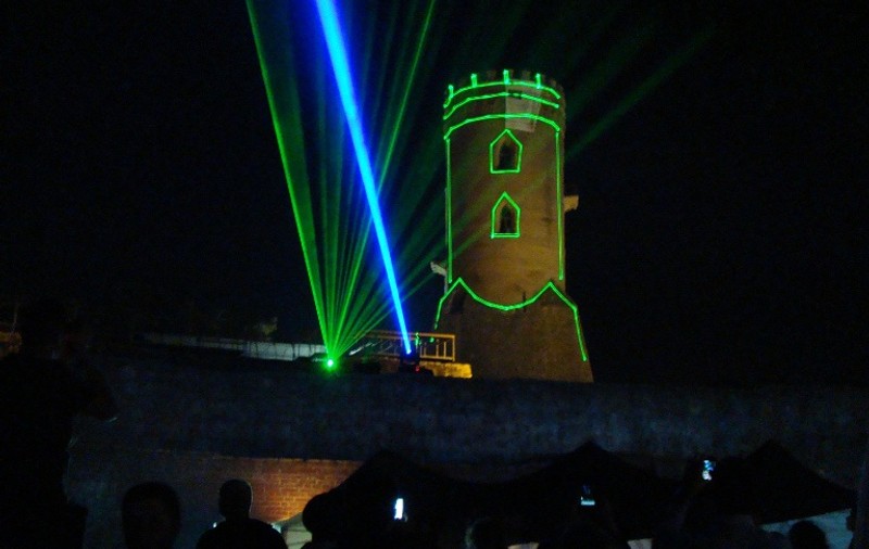 Show unic de lasere la Târgovişte în deschiderea concertului Sistem 