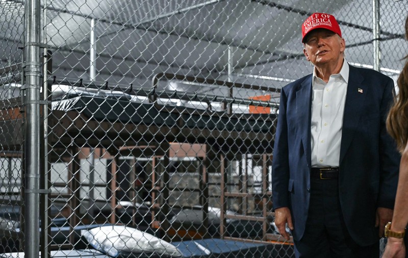 Donald Trump a pierdut susținerea majorității americanilor în privința politicii sale dure antiimigranți. Ce arată două sondaje