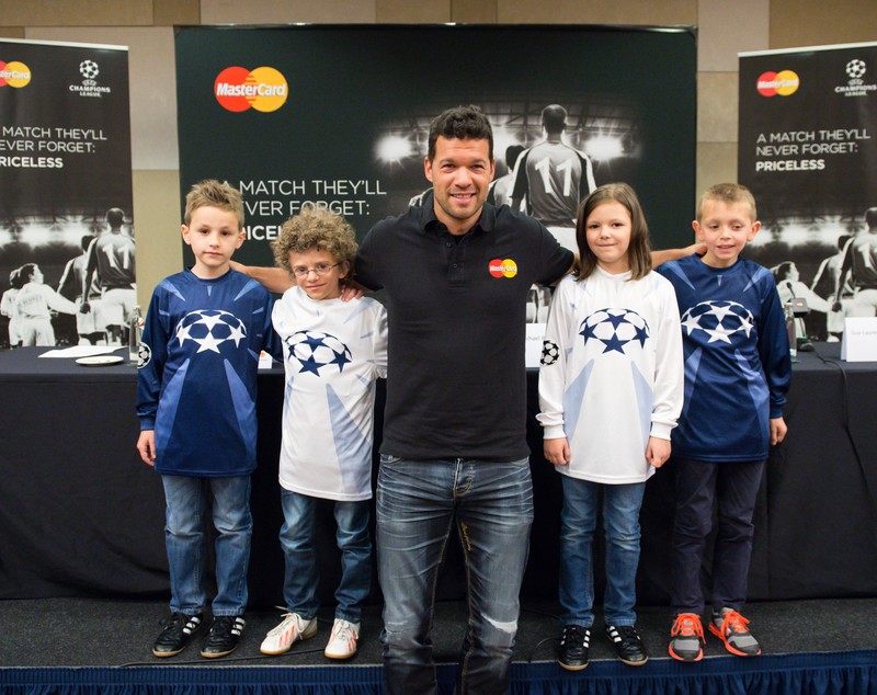 Berlinul fierbe înaintea finalei Ligii Campionilor! Trofeul a ajuns în Capitala Germaniei / GALERIE FOTO