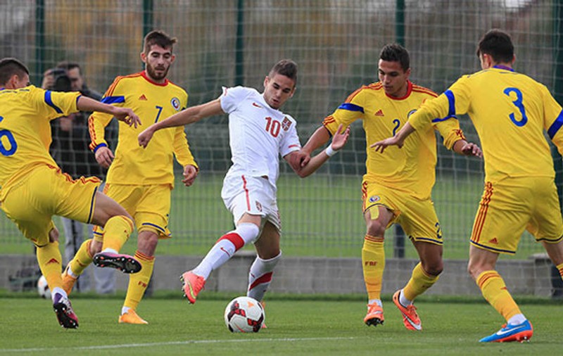 Serbia a subordonat România cu patru fotbaliști învinși în 2014 de golul lui Cătălin Țîră