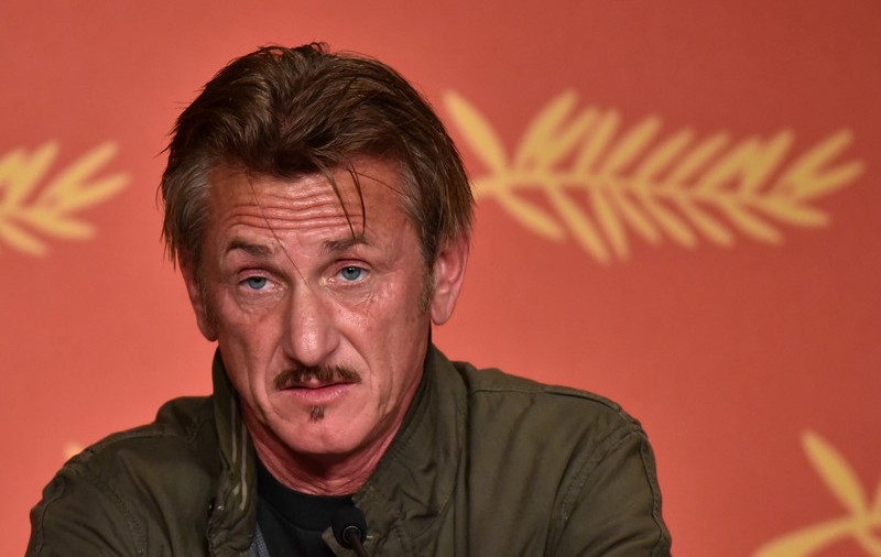 Sean Penn s-a căsătorit pentru a treia oară. Cine este femeia care l-a cucerit pe actor