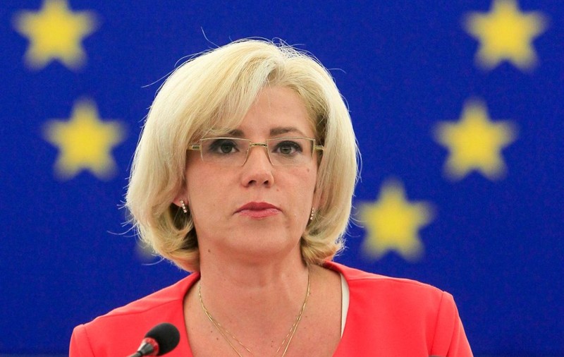Dacian Cioloş şi Corina Creţu, propunerile oficiale ale României pentru funcţia de comisar european