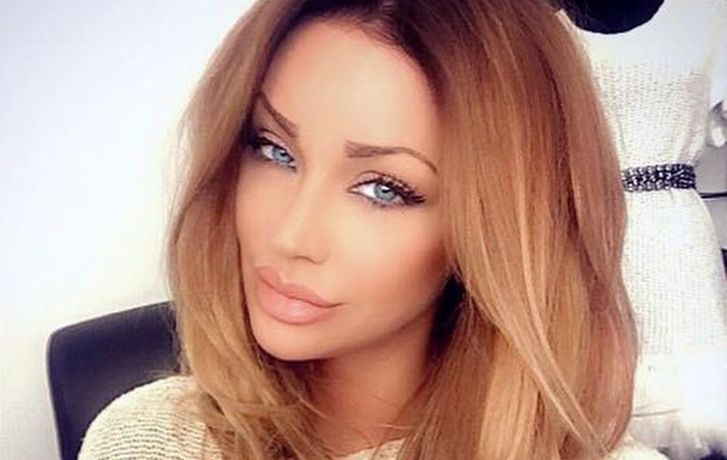 Așa nu ai văzut-o niciodată! Bianca Drăgușanu cu părul blond platinat și tunsă scurt | FOTO