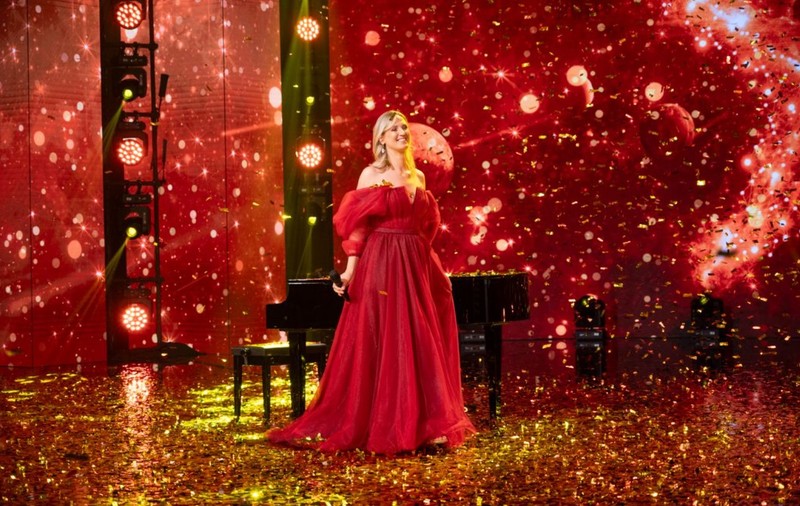 Cine e Violeta Botezatu, care a primit Golden Buzz la „Românii au talent” de la Andi Moisescu. Cântă la acordeon, la pian, la cobză, dar și operă