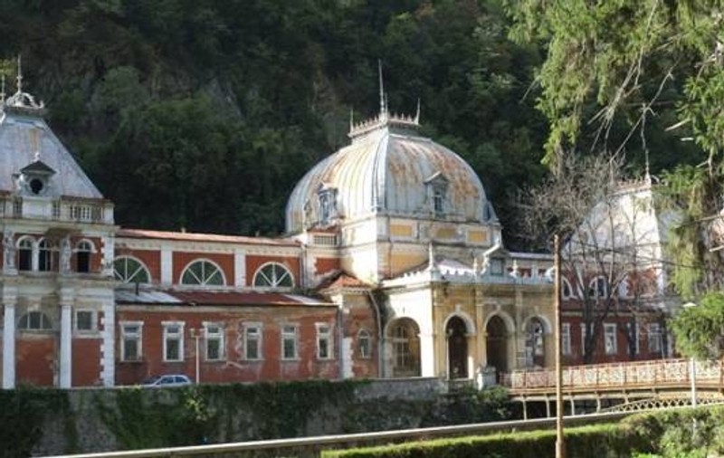 Reportaj AFP despre salvarea ”bijuteriilor arhitecturale” din România rămase în ruină