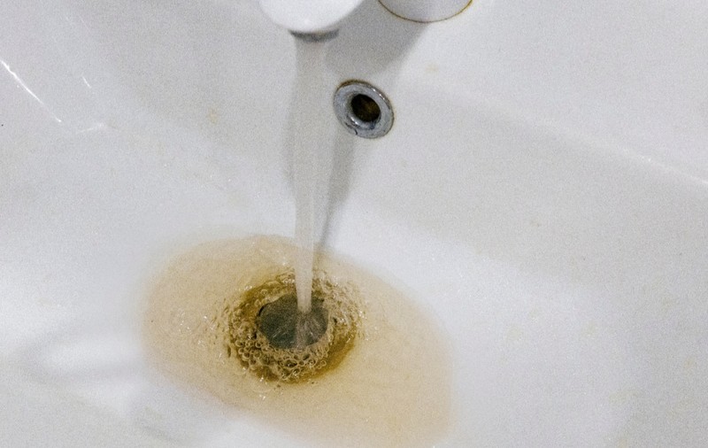 Avertizare RO-Alert: apa este interzisă pentru băut, spălat sau gătit, într-un municipiu cu 15.000 de locuitori
