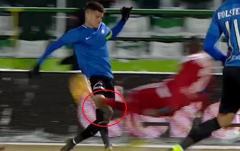 Cât va sta pe margine Ianis Hagi, după faultul lui Ousmane Viera. Arbitrul n-a văzut nimic neregulamentar