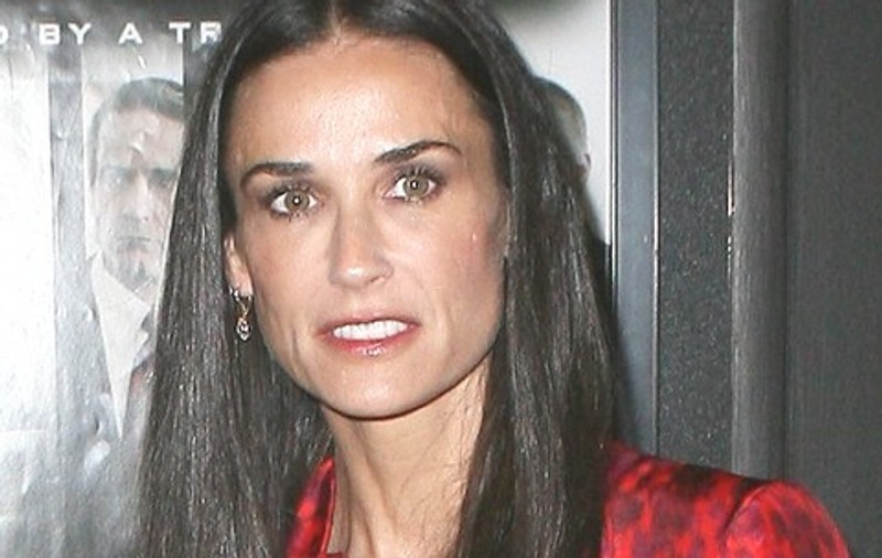 Foto | Demi Moore, îmbătrânită şi îngândurată la premiera unui film
