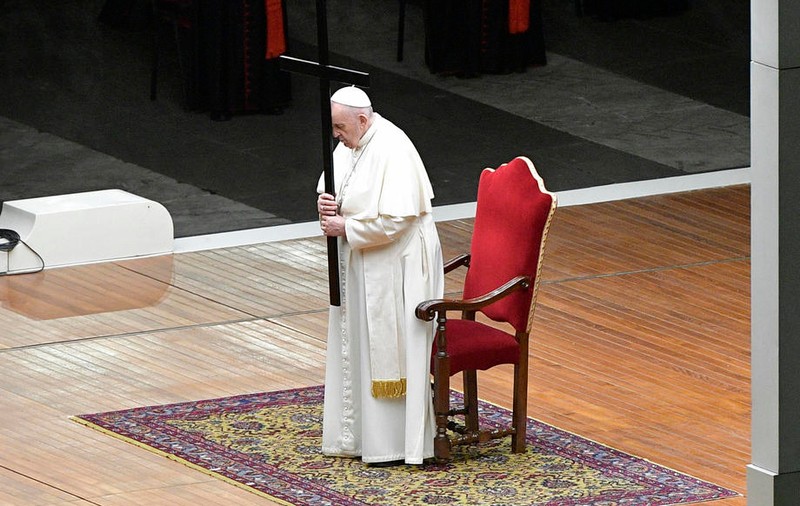 Care e starea de sănătate a Papei Francisc și ce se întâmplă cu posibilitatea Suveranului Pontif de a abdica