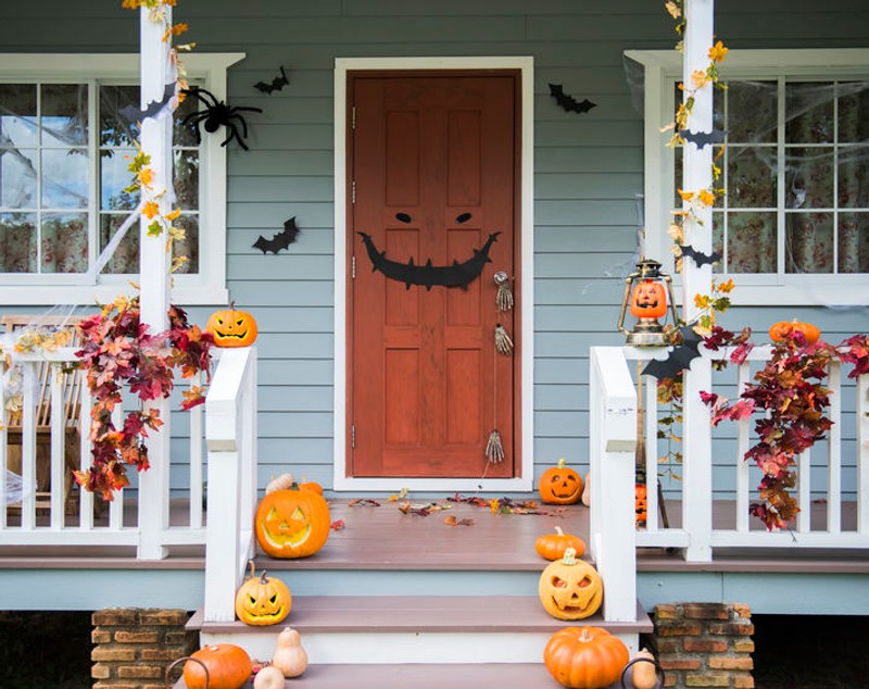 Idei pentru decorațiuni de Halloween - cele mai înfricoșătoare, dar amuzante aranjamente