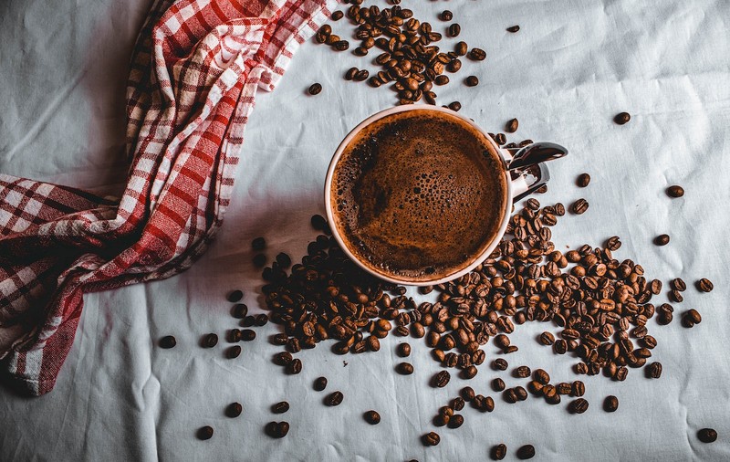 5 avantaje aduse de consumul de cafea boabe