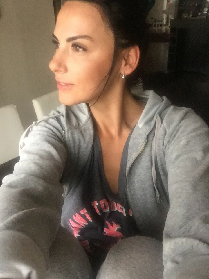 lavinia Pîrva se laudă cu gene naturale