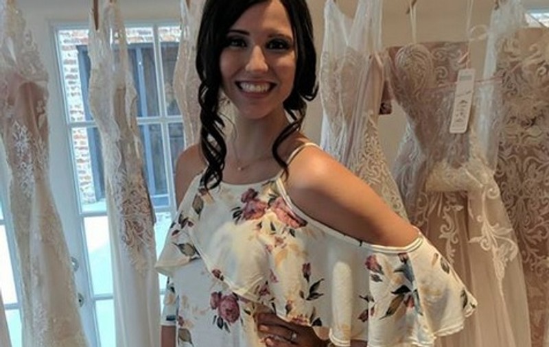 O viitoare mireasă este protagonista unei ședințe foto emoționante. Gestul curajos pe care l-a făcut