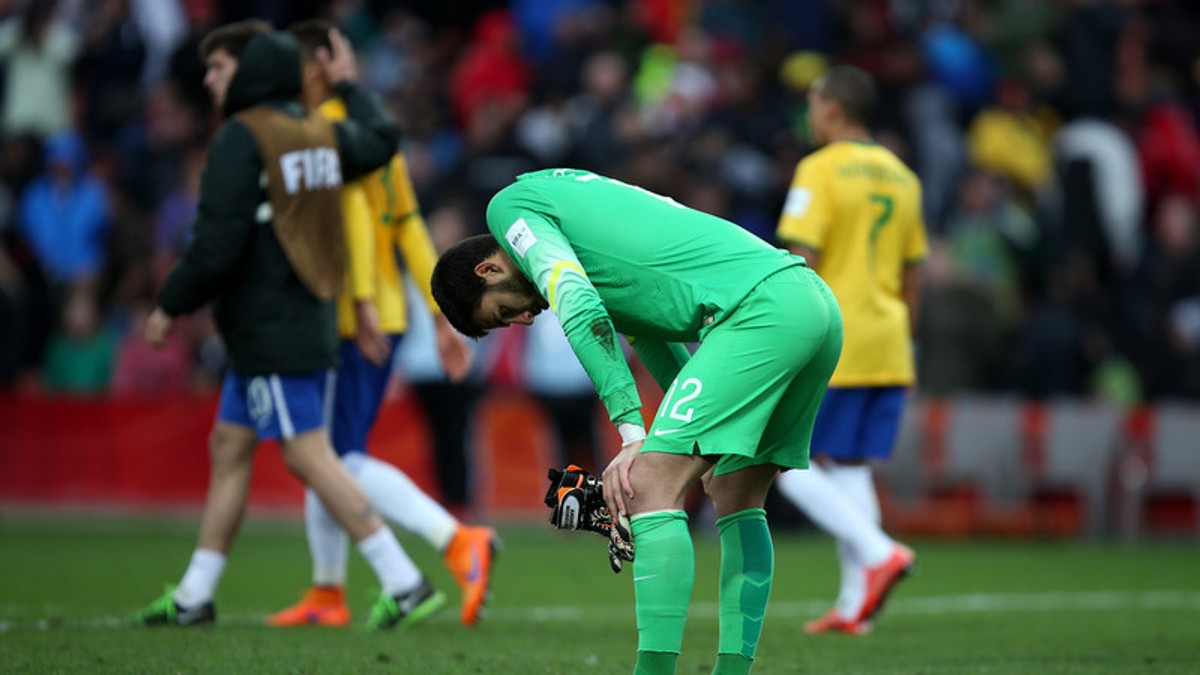 Un fotbalist din Portugalia a fost scos de pe teren la pauza meciului și băgat în carantină
