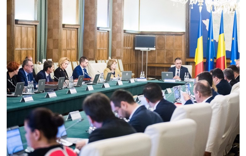 Elevii de etnie română din Ucraina vor beneficia de burse de studiu, a decis Guvernul