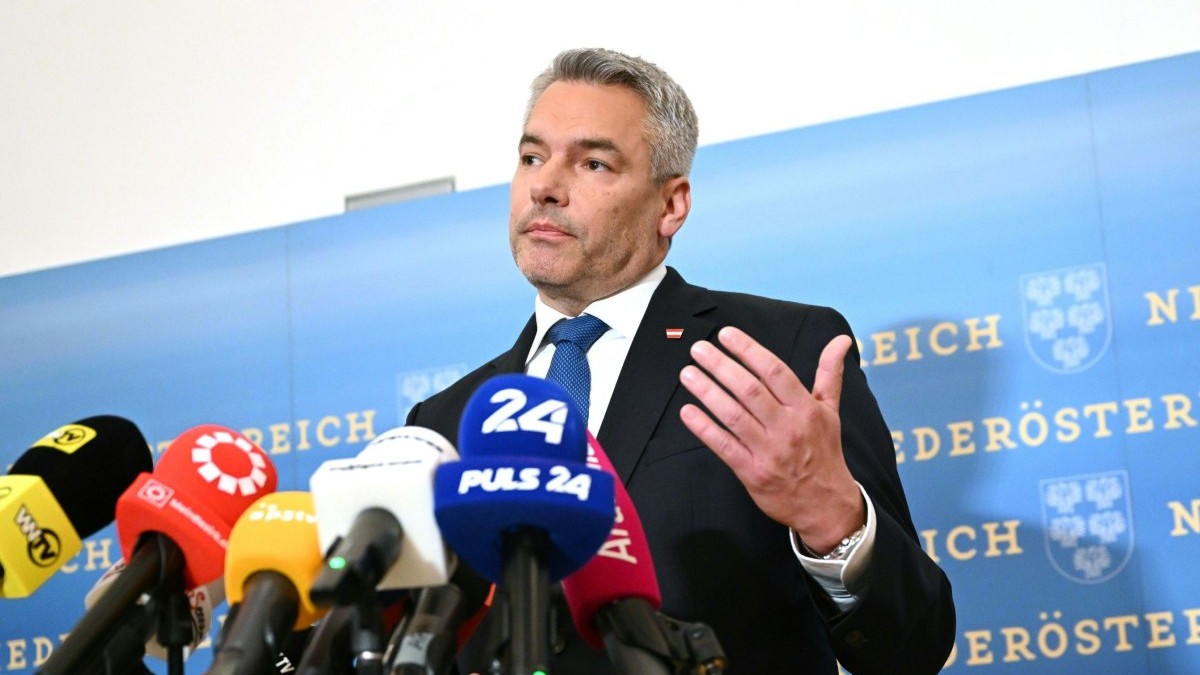 Partidul lui Karl Nehammer a pierdut majoritatea parlamentară, fiind nevoit să caute o alianță, pentru prima dată în ultimii 20 de ani. Foto: Hepta