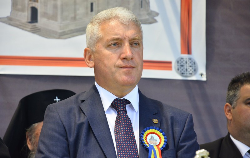Adrian Ţuţuianu anunţă că va activa ca senator independent: "Timpul va arăta că vom fi din ce în ce mai mulţi!"