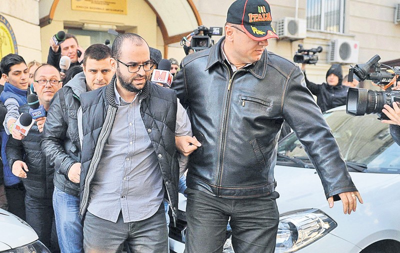 Şeful ANI, încătuşat ca un interlop