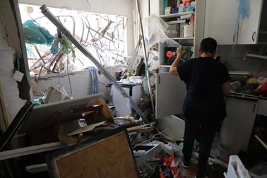 Casă distrusă de o rachetă trimisă din Fâșia Gaza în orașul Ashdod, Israel, 18 mai 2021 | FOTO: EPA