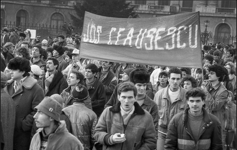 Klaus Iohannis, mesaj la 31 de ani de la începutul Revoluţiei: "Nu putem permite ca Revoluţia să fie umbrită de o ruşinoasă neputinţă a statului"
