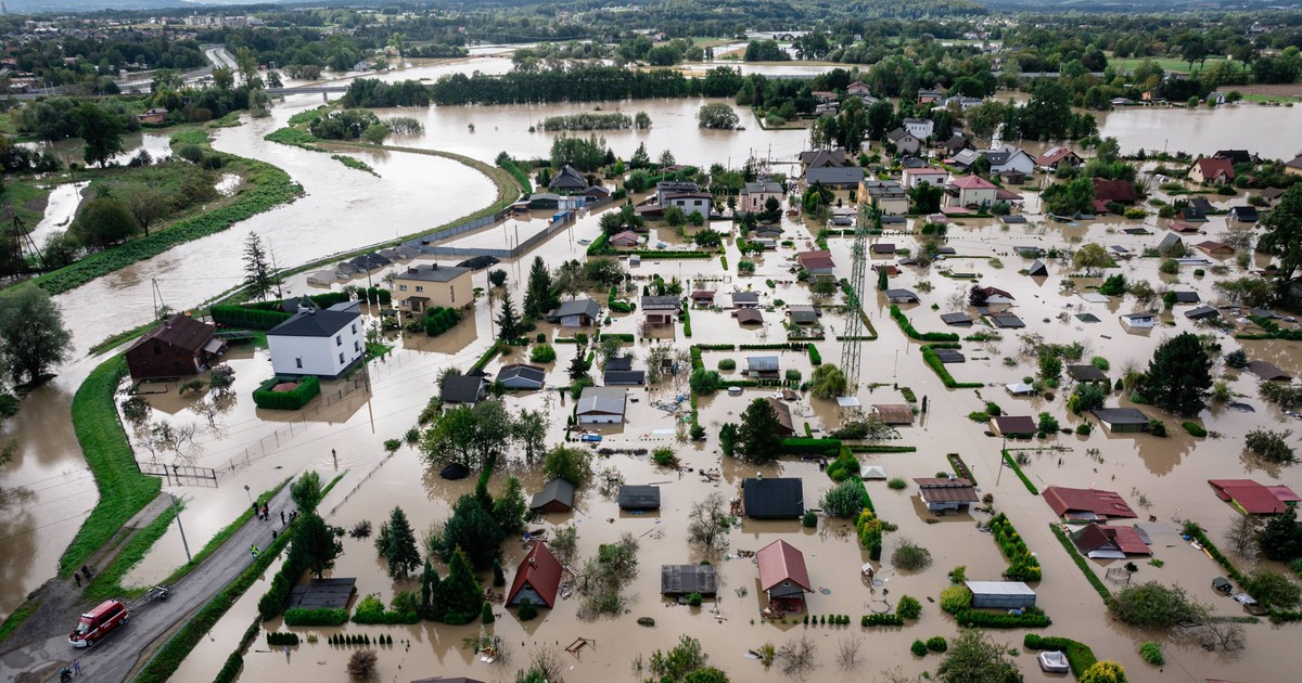 Orașul polonez Czechowice Dziedzice, sub ape Foto: Hepta
