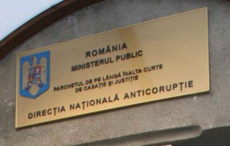 40 de demnitari, audiaţi la DNA