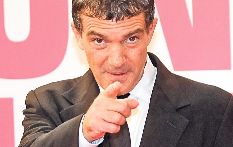 Divorţat de câteva luni, actorul Antonio Banderas transmite un mesaj clar: Toate femeile să vină la mine